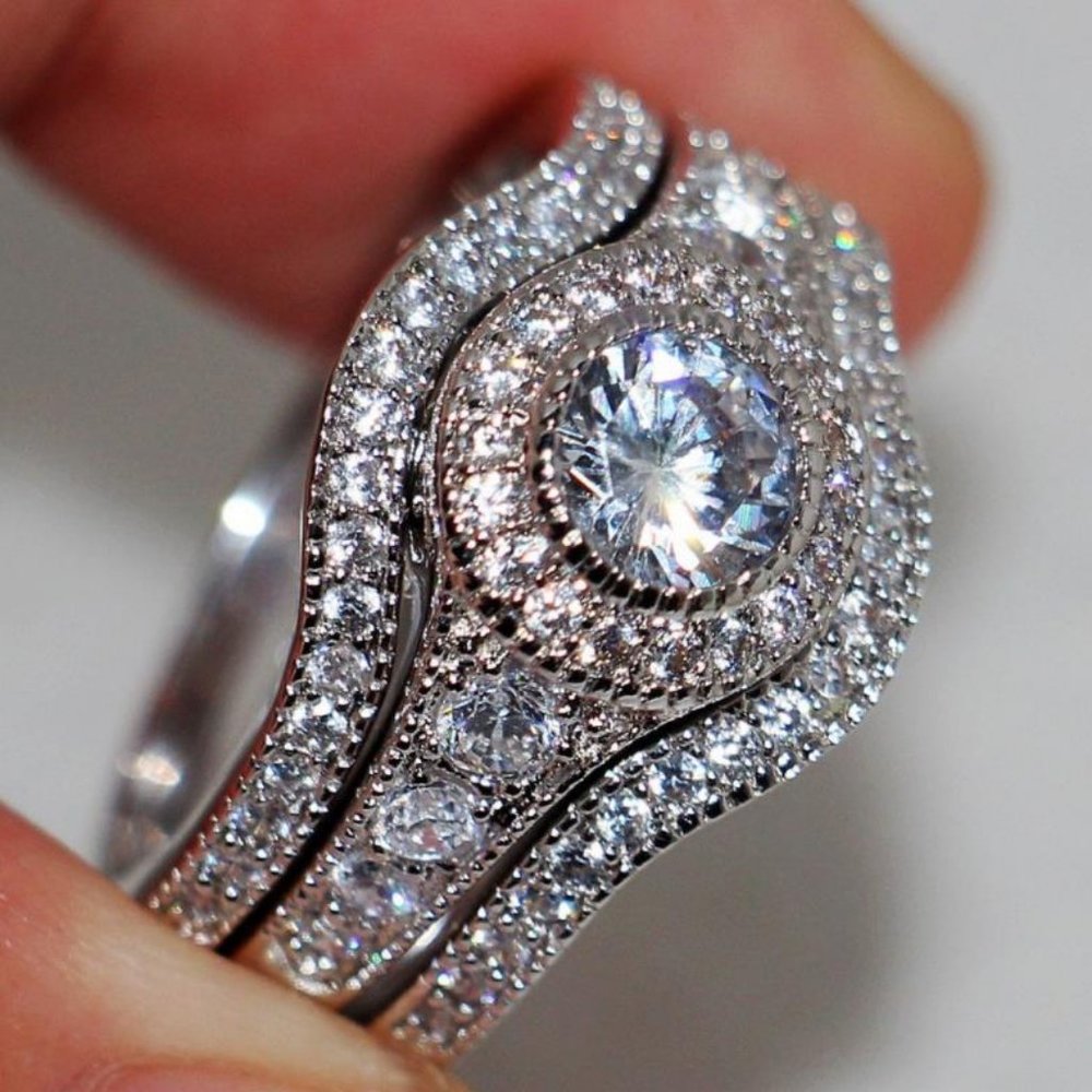 NEW 18K White Gold Diamond Halo 3 PC Ring Set